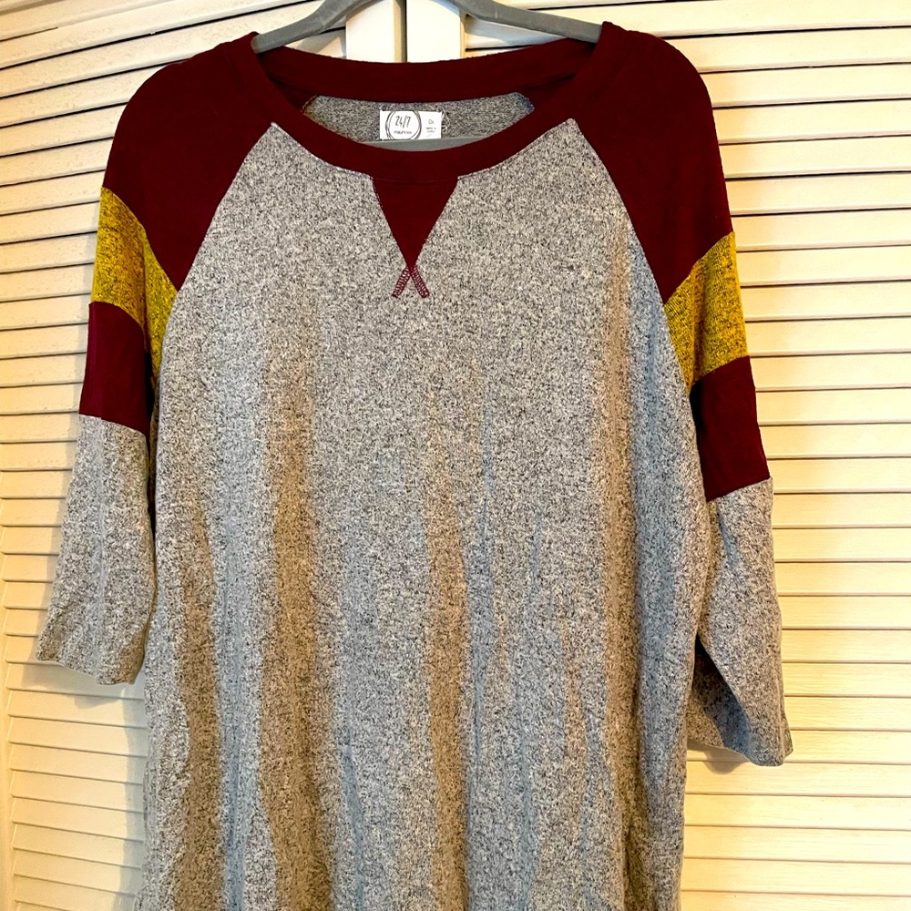 Maurices. Ladies sweater. Worn once. Size 0X